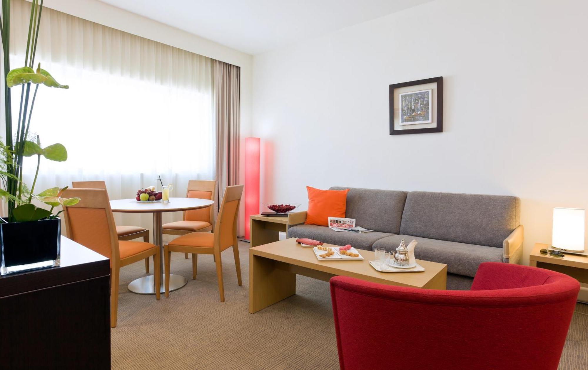 Suite Junior - 1 cama doble grande y sofá